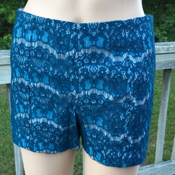 Lily white small lacey shorts - Picture 2 of 4